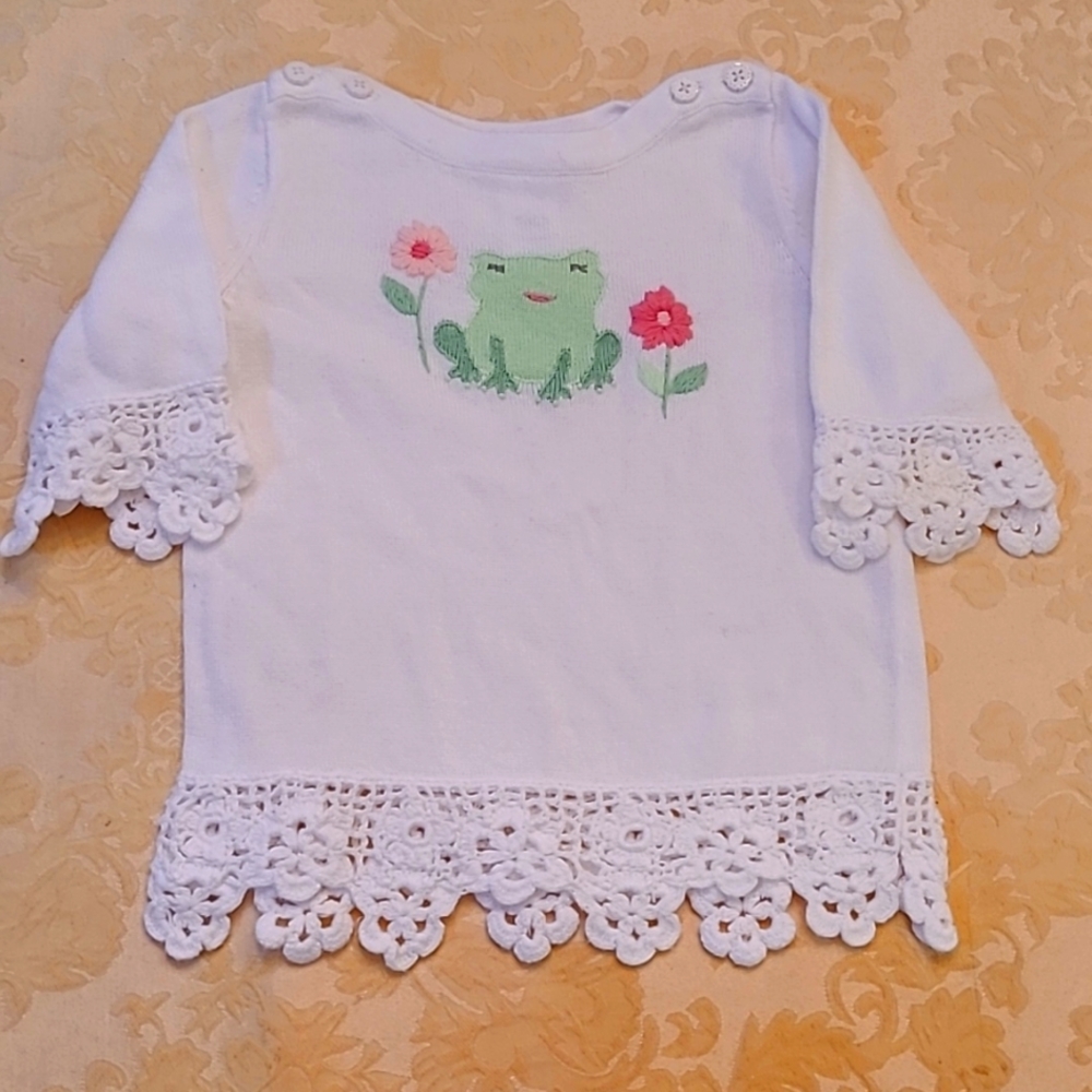 Child's sweater top